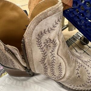 Sterling River Tan Ankle Boots with Intricate Embroidery